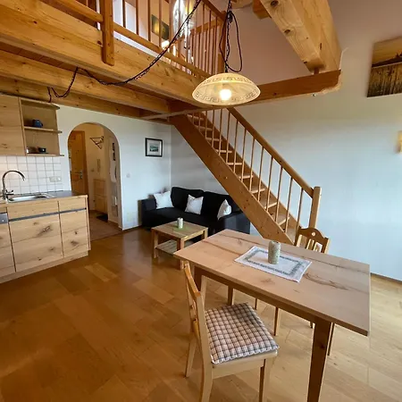 Appartement Cafe Toni *