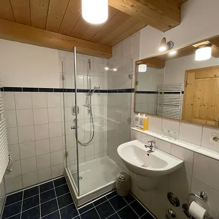 Appartement Cafe Toni *